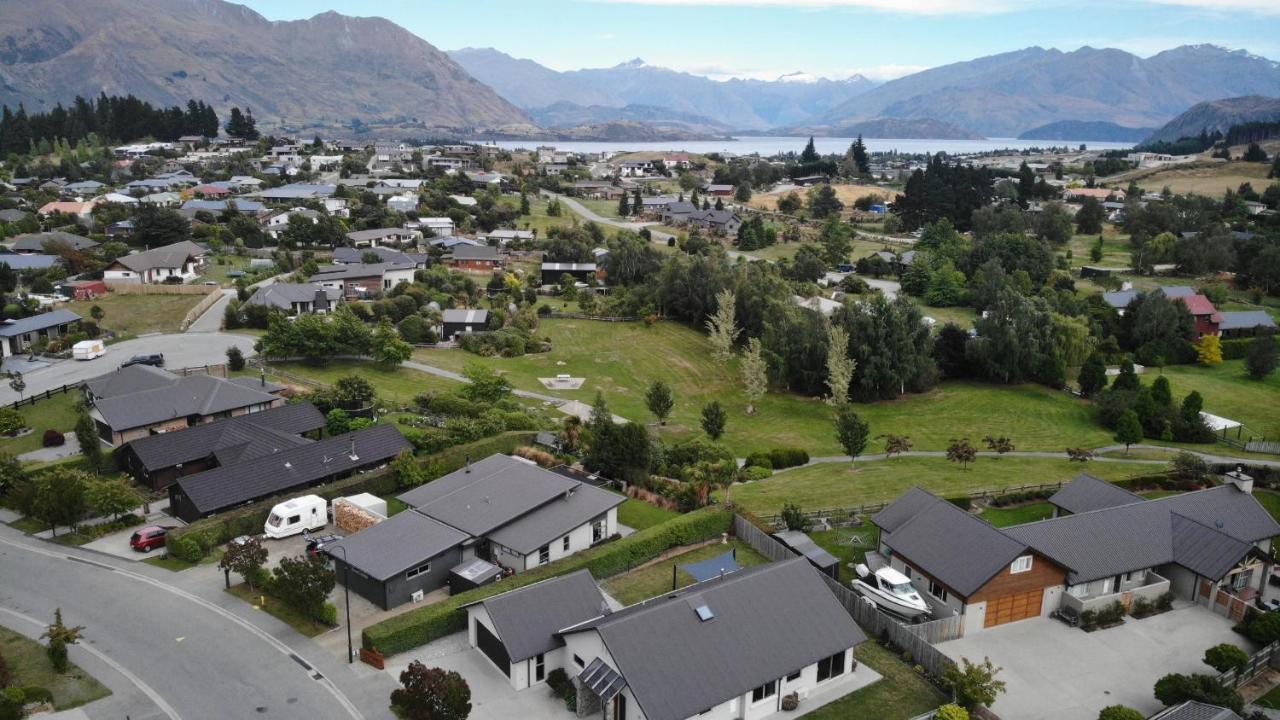 The White Room Wanaka Bagian luar foto