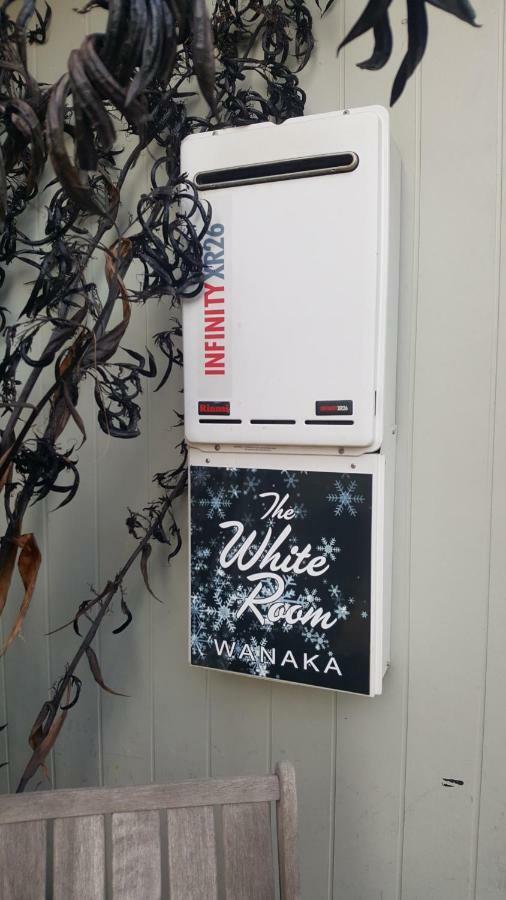 The White Room Wanaka Bagian luar foto