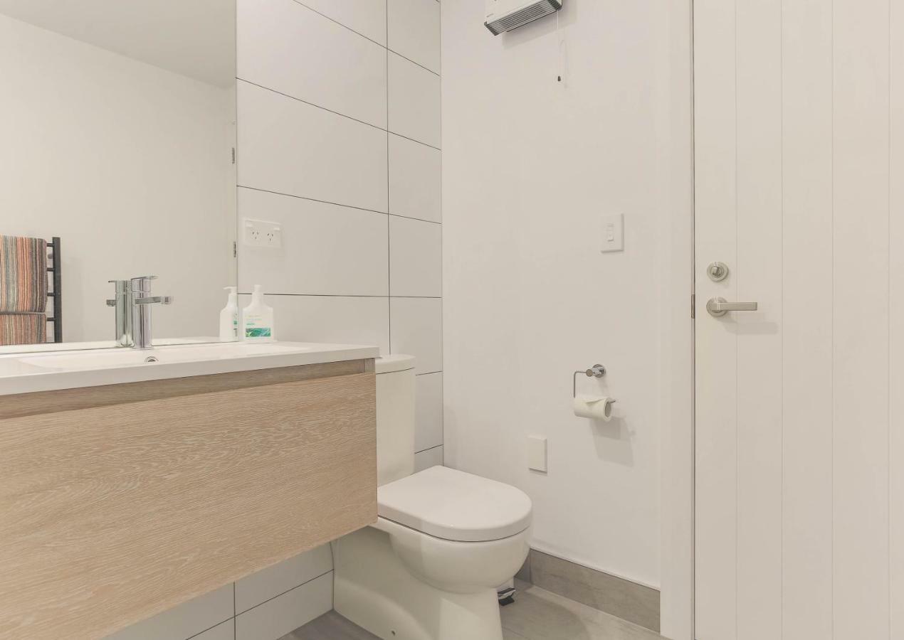 The White Room Wanaka Bagian luar foto