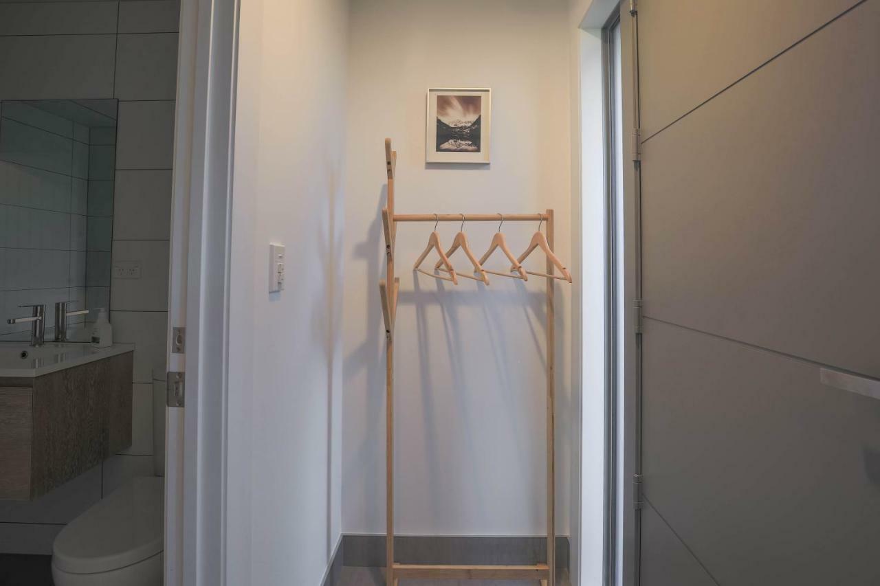 The White Room Wanaka Bagian luar foto